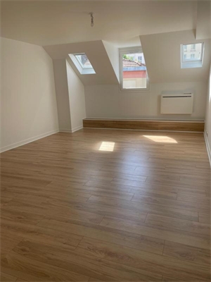 appartement renove à la location -   92130  ISSY LES MOULINEAUX, surface 71 m2 location appartement renove - UBI482096948